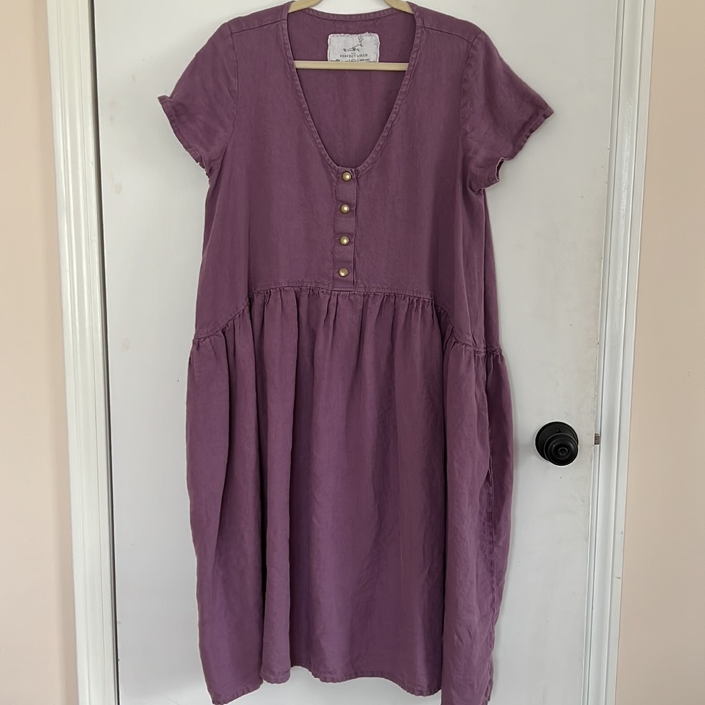 NPL Volume dress with short sleeves